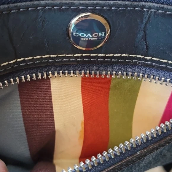 Coach DENIM POPPY Legacy LINED large Wristlet. Fits Iphone RARE - Picture 5 of 15